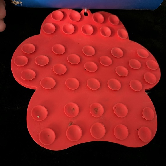 NIP Bark Supply Co. Paw Print Pet Lick Mat Suction Cups & Rosie & Rex Dog Toy S - Picture 6 of 16